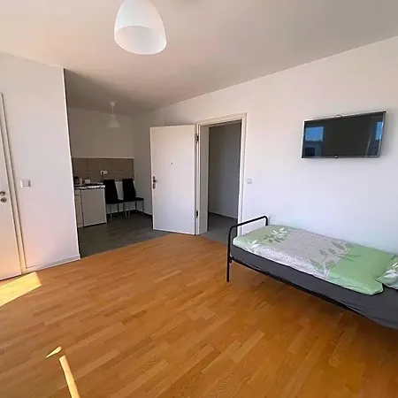 Westend Real Estate-residenz 公寓式酒店 3*