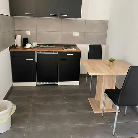 Westend Real Estate-residenz 아파트호텔 3*